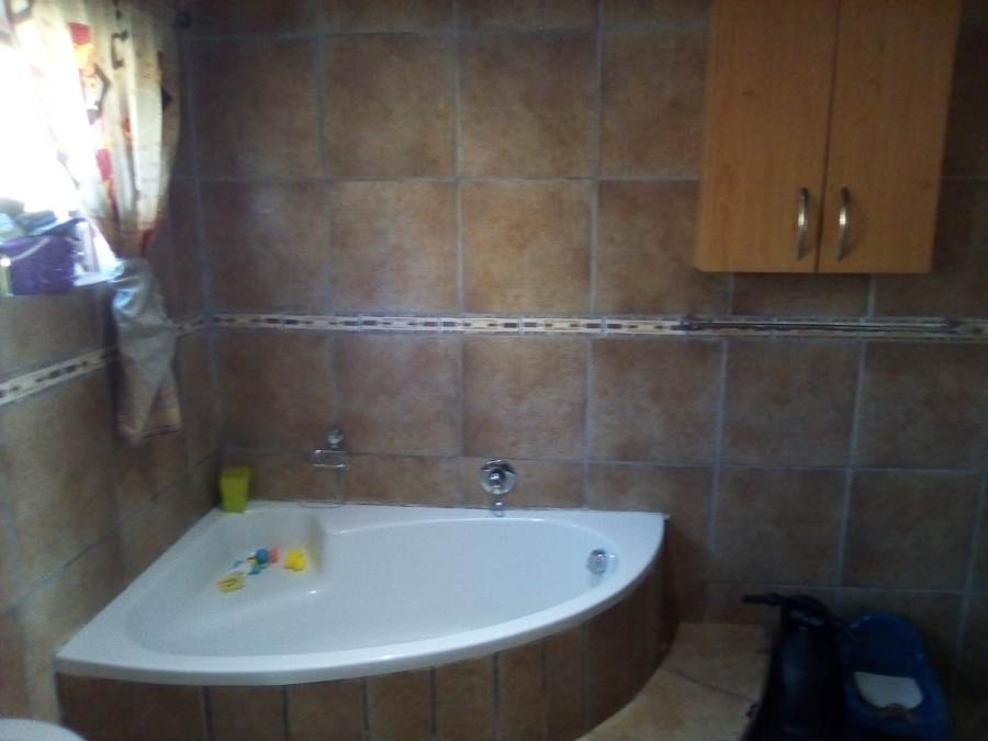 To Let 3 Bedroom Property for Rent in Fairview Western Cape